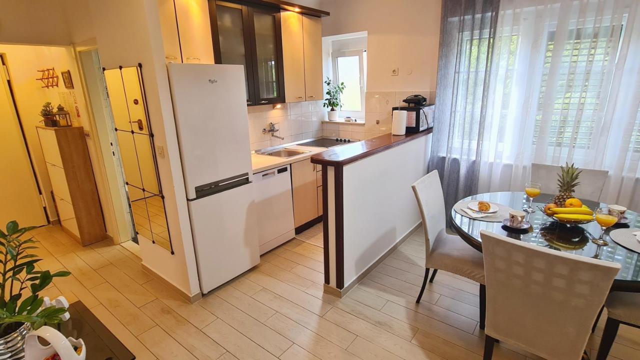Apartment Sara Poljud Split Exterior foto